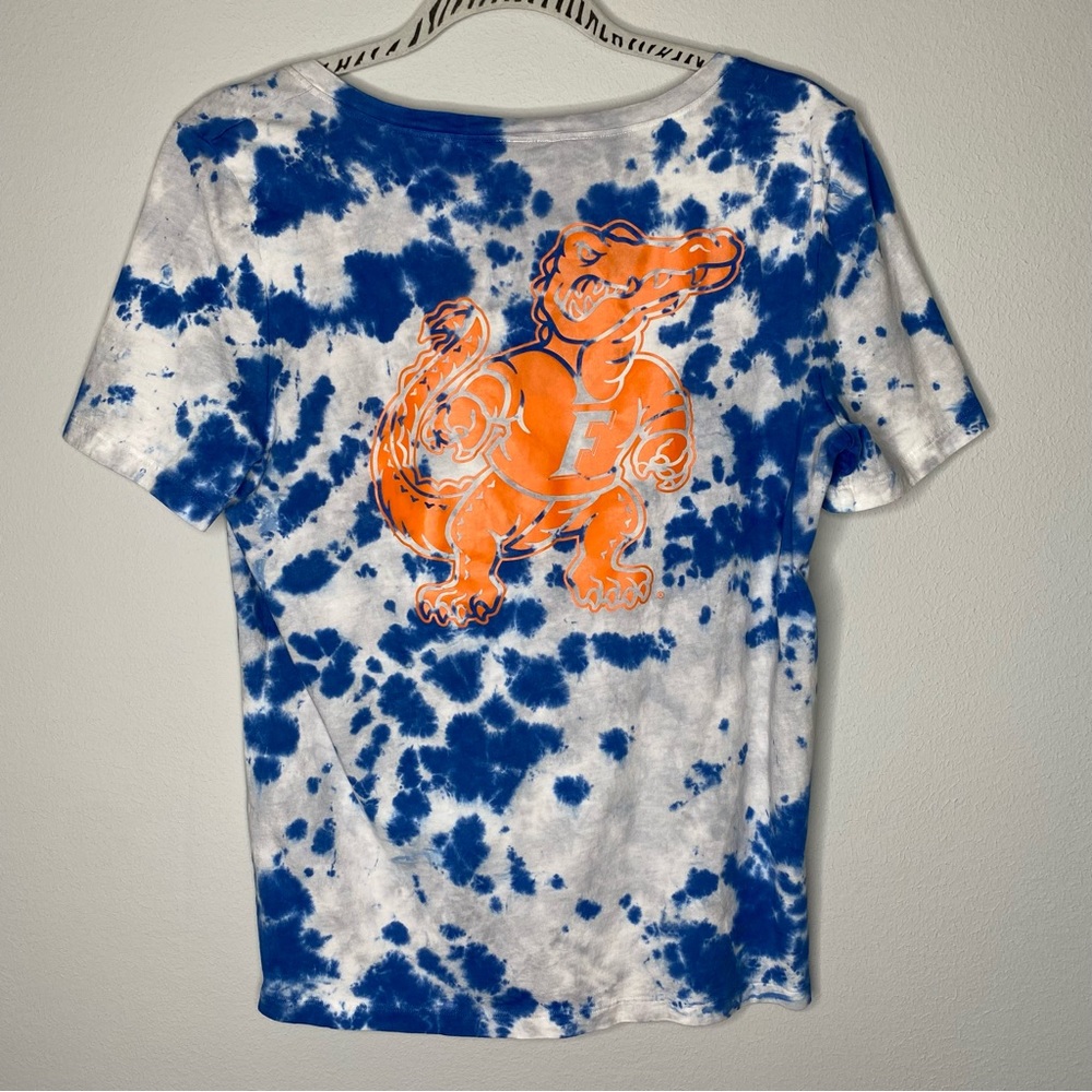 Victoria’s Secret Pink Tie Dye blue Florida Gators Short Sleeve V Neck Tee Sz M